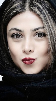 آزاده صمدی-بازیگر ایرانی